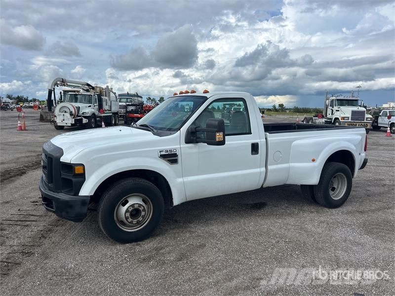 Ford F-350 4x2 Pickup Egyéb