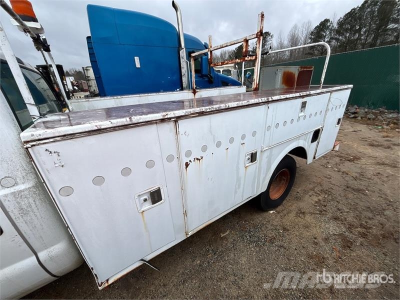Ford F-350 4x2 Utility Truck (Inoperable) Pick up/Dropside