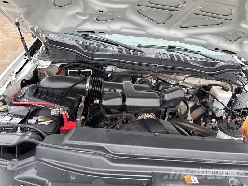 Ford F-350 4x4 Extended Cab Service Truck Komunalna vozila