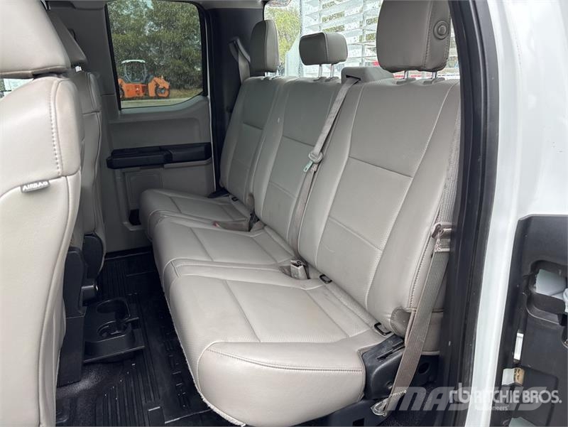 Ford F-350 4x4 Extended Cab Service Truck Komunalna vozila