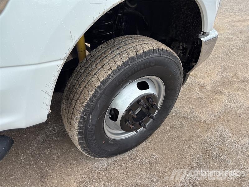 Ford F-350 4x4 Extended Cab Service Truck Komunalna vozila