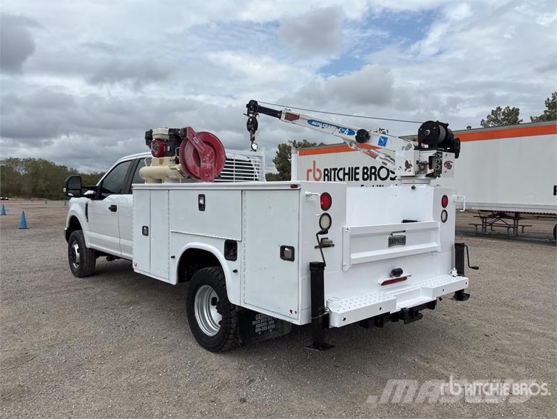 Ford F-350 4x4 Extended Cab Service Truck Komunalna vozila