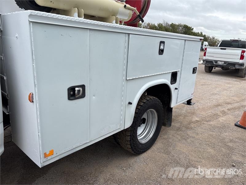 Ford F-350 4x4 Extended Cab Service Truck Komunalna vozila