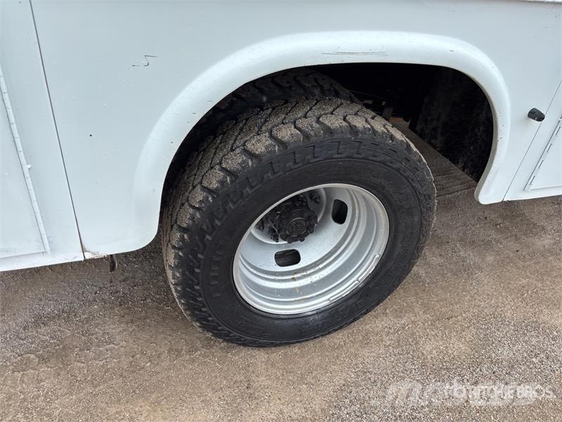 Ford F-350 4x4 Extended Cab Service Truck Komunalna vozila