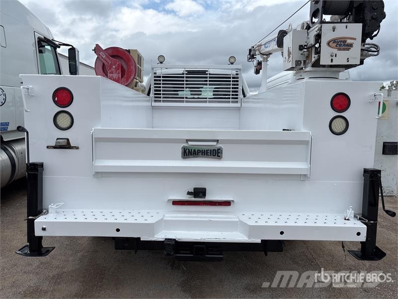 Ford F-350 4x4 Extended Cab Service Truck Komunalna vozila