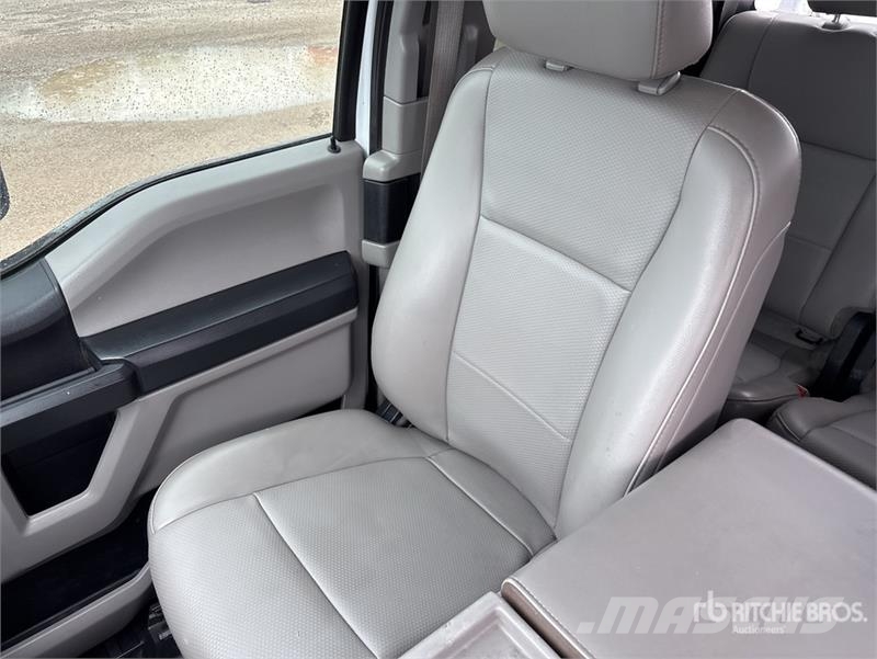 Ford F-350 4x4 Extended Cab Service Truck Komunalna vozila