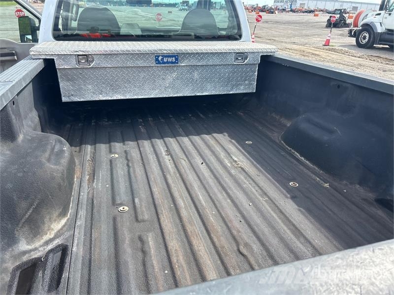 Ford F-350 4x4 Pickup Andere Transporter