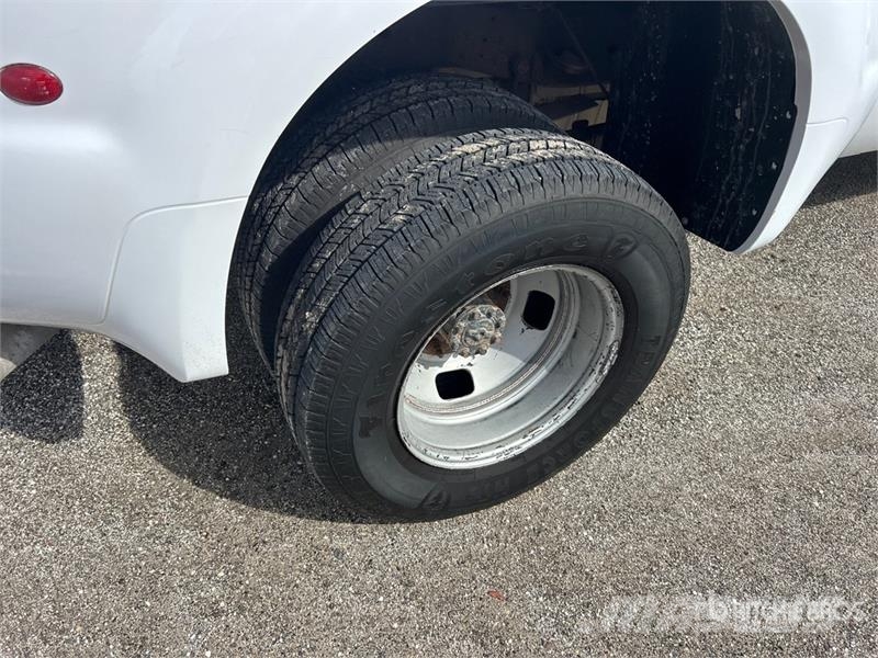 Ford F-350 4x4 Pickup Andere Transporter