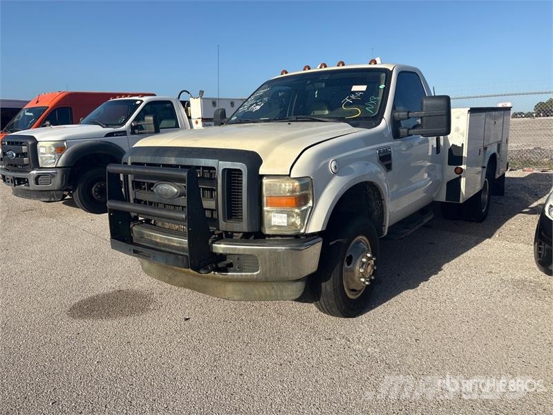 Ford F-350 4x4 Utility Truck Vieglais kravas automobilis/izkraušana no sāniem