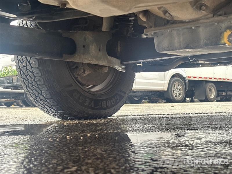 Ford F-350 XL 4x2 Crew Cab Pickup Other