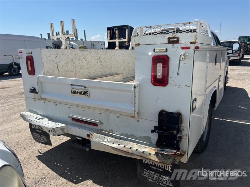 Ford F-350 XL 4x2 Crew Cab Utility Truck شاحنات خفيفة/مفصلية الجوانب