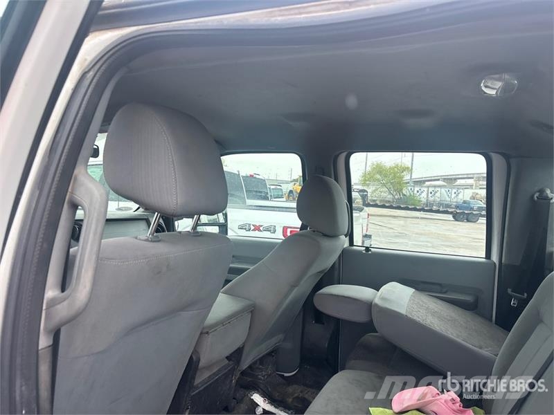 Ford F-350 XL 4x2 Crew Cab Pickup Other