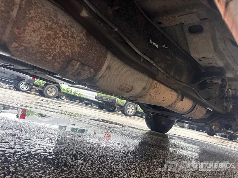 Ford F-350 XL 4x2 Crew Cab Pickup Other