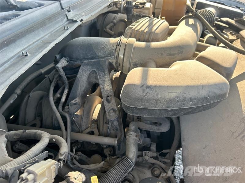 Ford F-350 XL 4x2 Crew Cab Pickup Altele