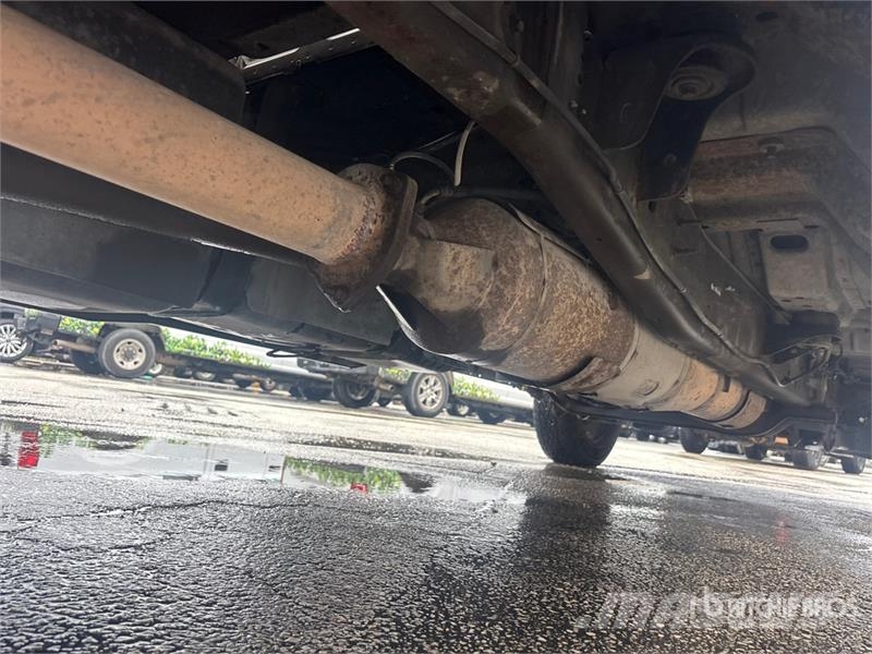 Ford F-350 XL 4x2 Crew Cab Pickup Other