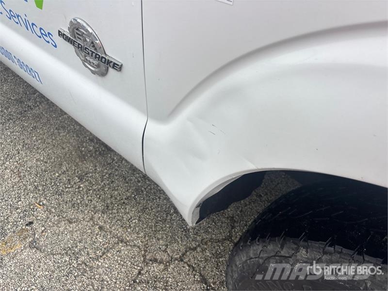 Ford F-350 XL 4x2 Crew Cab Pickup Other