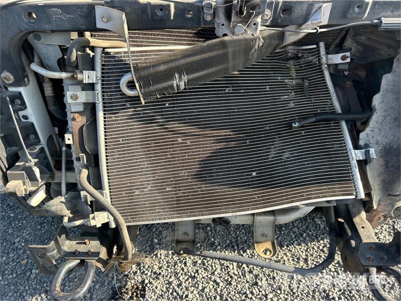 Ford F-350 XL 4x2 Crew Cab Pickup Altele