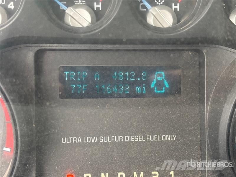 Ford F-350 XL 4x2 Crew Cab Pickup 其他