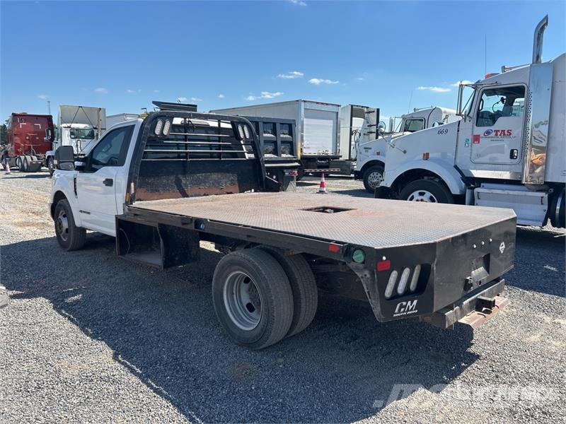 Ford F-350 XL 4x2 Flatbed Truck Tovornjaki s kesonom/platojem