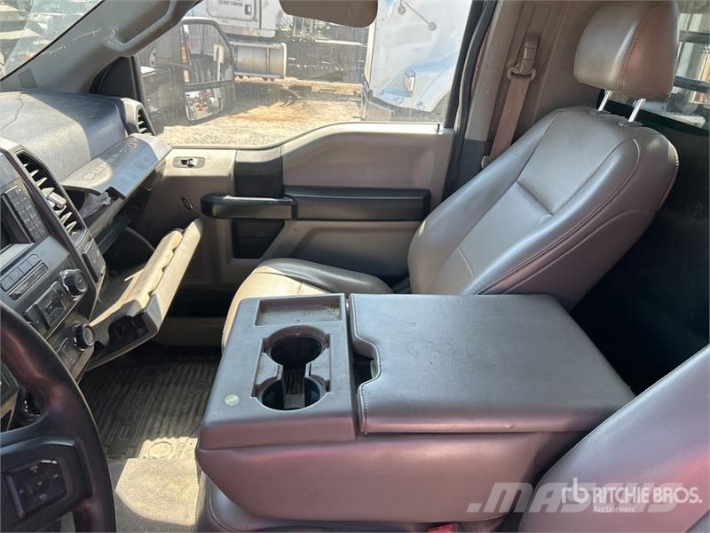 Ford F-350 XL 4x2 Flatbed Truck Tovornjaki s kesonom/platojem