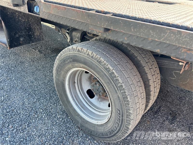 Ford F-350 XL 4x2 Flatbed Truck Tovornjaki s kesonom/platojem