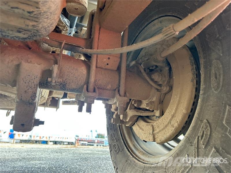 Ford F-350 XL 4x4 Crew Cab Pickup Other