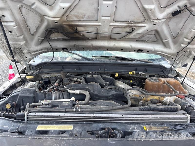 Ford F-350 XL 4x4 Crew Cab Utility Truck Utilitaire benne