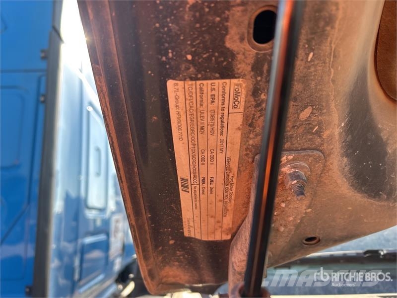 Ford F-350 XL 4x4 Crew Cab Pickup Andere Transporter