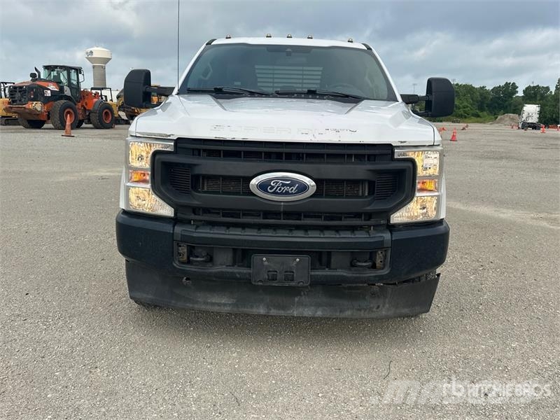 Ford F-350 XL 4x4 Crew Cab Utility Truck (Inoperable) ピックアップ/ドロップサイド