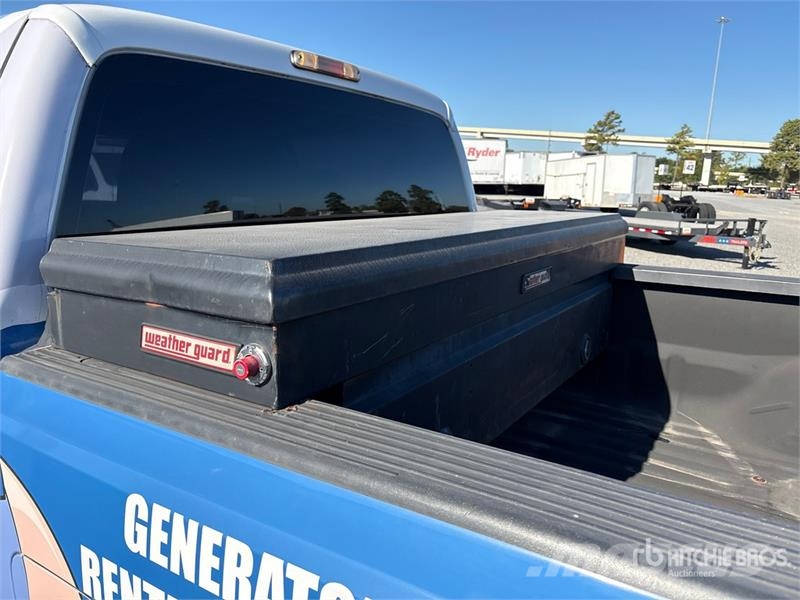 Ford F-350 XL 4x4 Crew Cab Pickup (Inoperable) その他