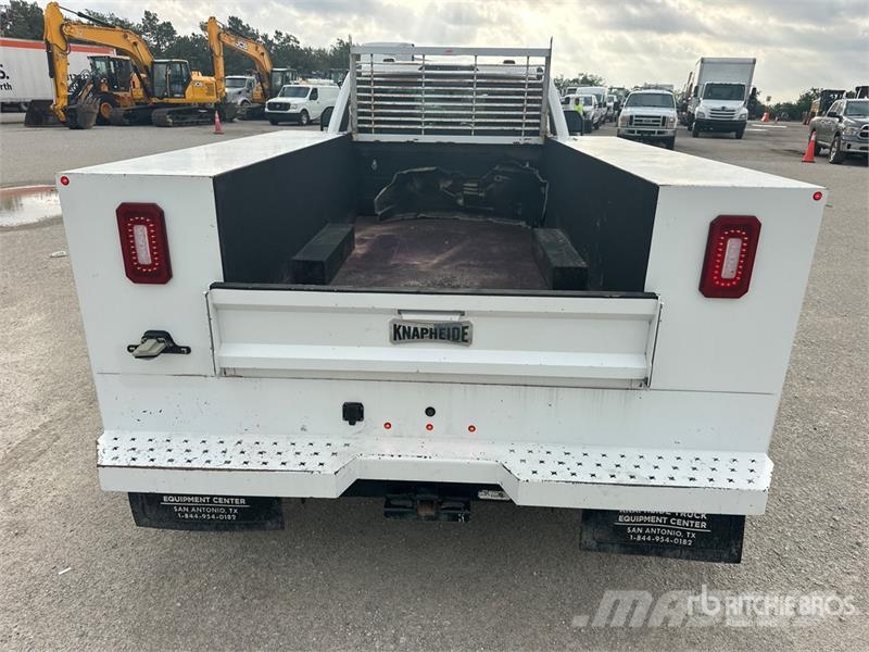 Ford F-350 XL 4x4 Crew Cab Utility Truck (Inoperable) ピックアップ/ドロップサイド