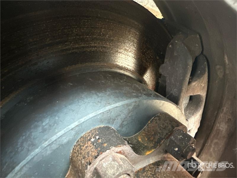 Ford F-350 XL 4x4 Crew Cab Utility Truck (Inoperable) ピックアップ/ドロップサイド