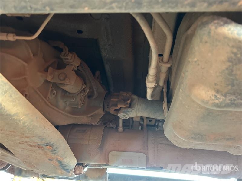 Ford F-350 XL 4x4 Crew Cab Pickup Ostalo