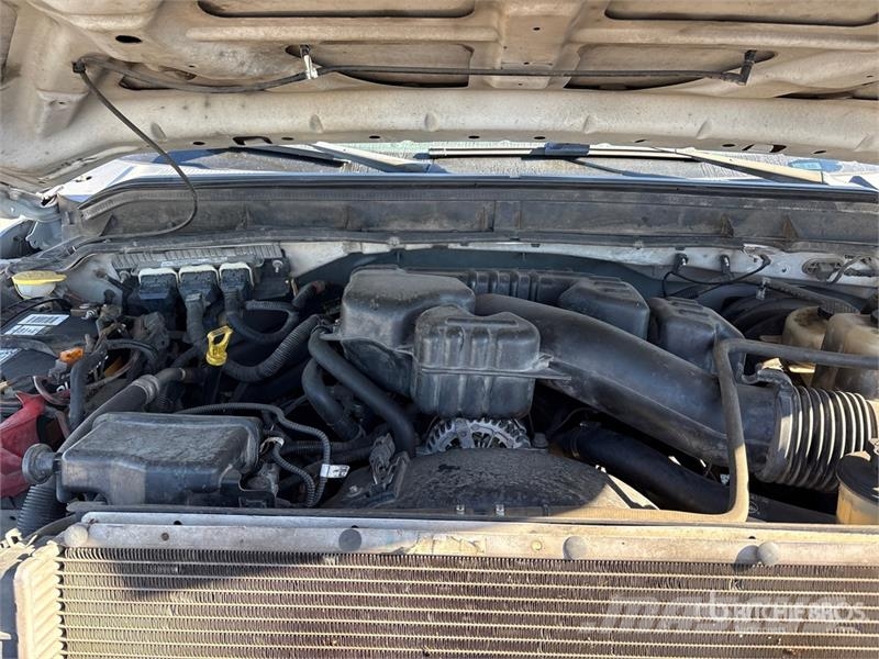 Ford F-350 XL 4x4 Crew Cab Pickup (Inoperable) その他