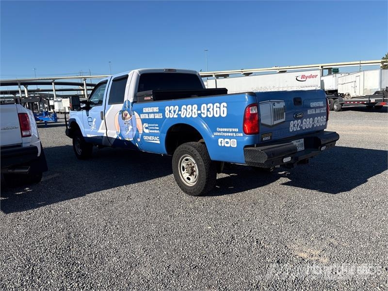 Ford F-350 XL 4x4 Crew Cab Pickup (Inoperable) その他