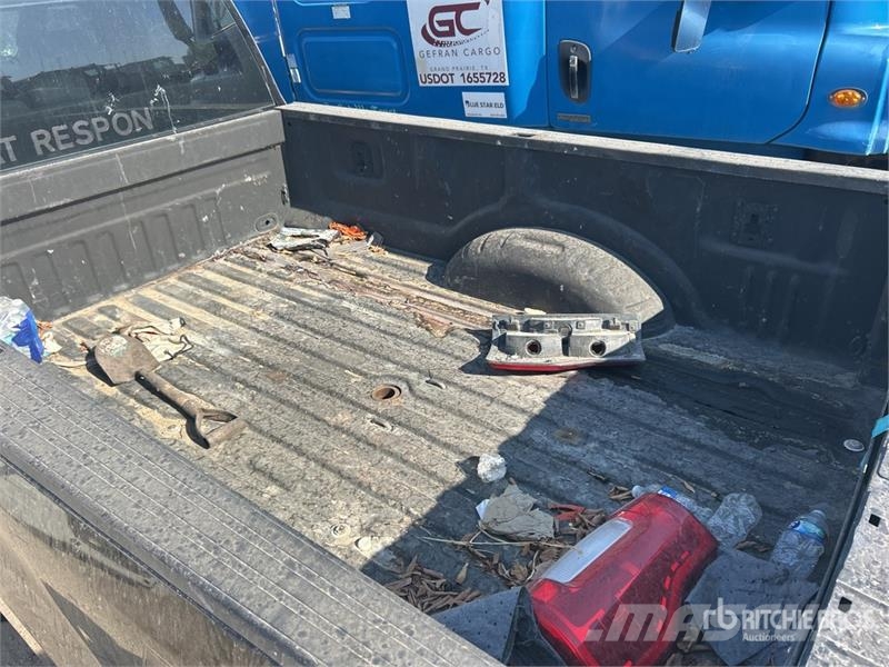 Ford F-350 XL 4x4 Crew Cab Pickup Andere Transporter