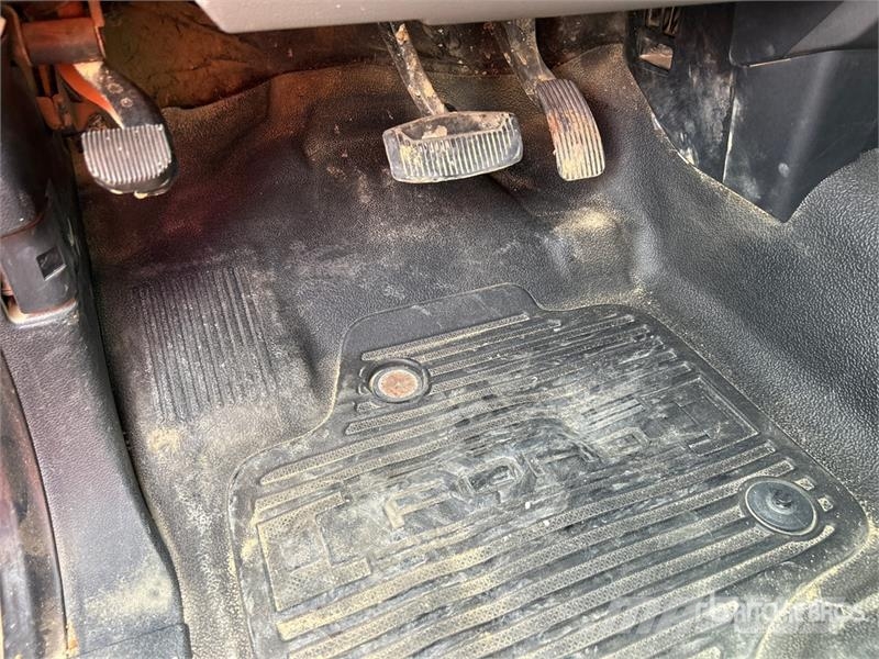 Ford F-350 XL 4x4 Crew Cab Pickup Other