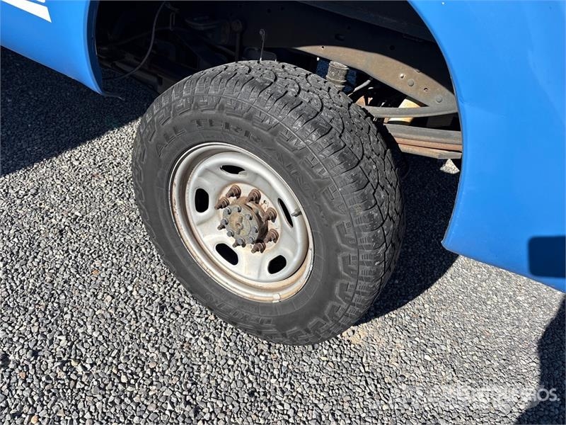 Ford F-350 XL 4x4 Crew Cab Pickup (Inoperable) その他