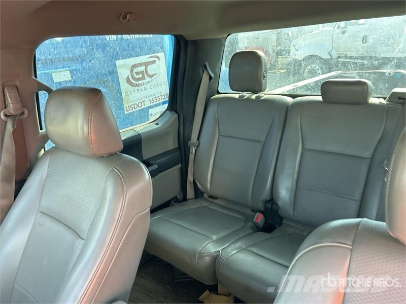 Ford F-350 XL 4x4 Crew Cab Pickup Andere Transporter
