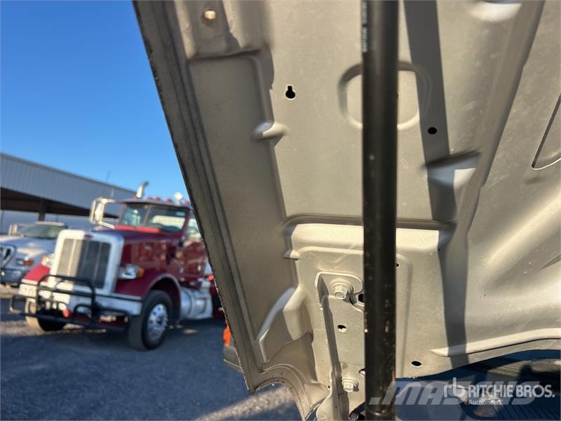 Ford F-350 XL 4x4 Crew Cab Pickup Andere Transporter