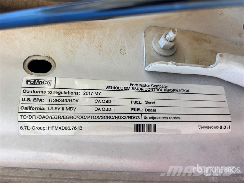 Ford F-350 XL 4x4 Crew Cab Pickup Ostalo