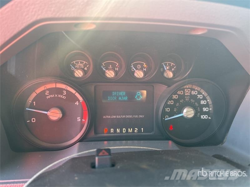 Ford F-350 XL 4x4 Crew Cab Pickup Andere Transporter
