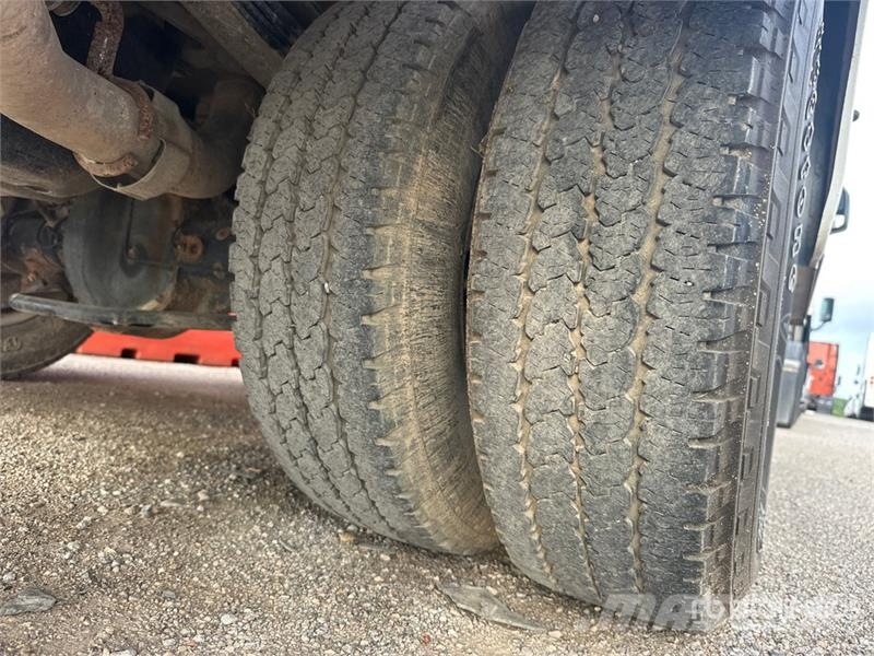 Ford F-350 XL 4x4 Crew Cab Utility Truck (Inoperable) ピックアップ/ドロップサイド