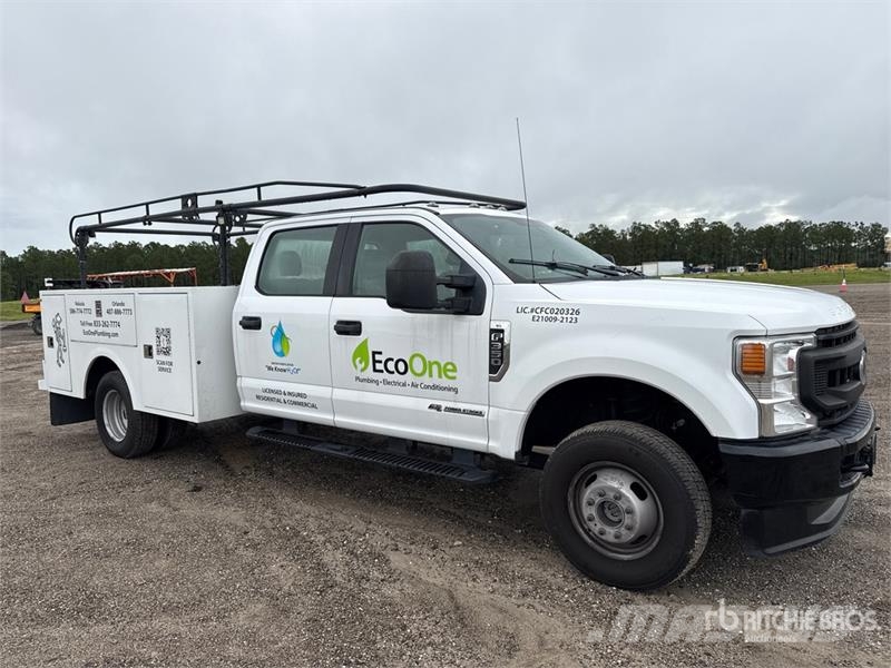 Ford F-350 XL 4x4 Crew Cab Utility Truck Prekucniki