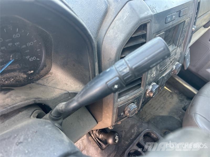 Ford F-350 XL 4x4 Crew Cab Pickup Andere Transporter