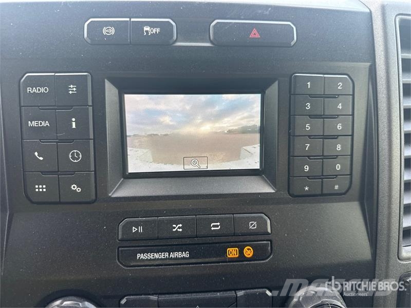 Ford F-350 XL 4x4 Crew Cab Utility Truck (Inoperable) ピックアップ/ドロップサイド