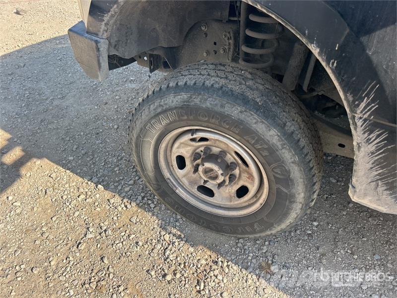 Ford F-350 XL 4x4 Crew Cab Pickup Andere Transporter