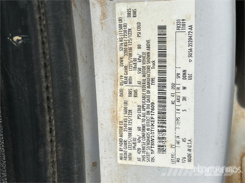 Ford F-350 XL 4x4 Crew Cab Pickup Other