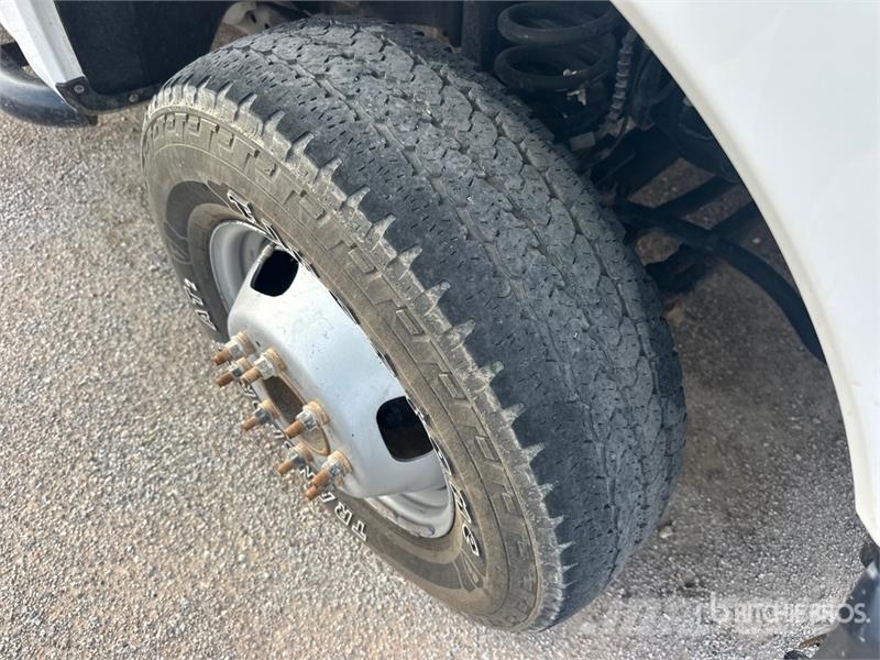 Ford F-350 XL 4x4 Crew Cab Utility Truck (Inoperable) ピックアップ/ドロップサイド