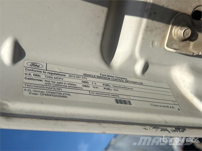 Ford F-350 XL 4x4 Crew Cab Utility Truck Vieglais kravas automobilis/izkraušana no sāniem